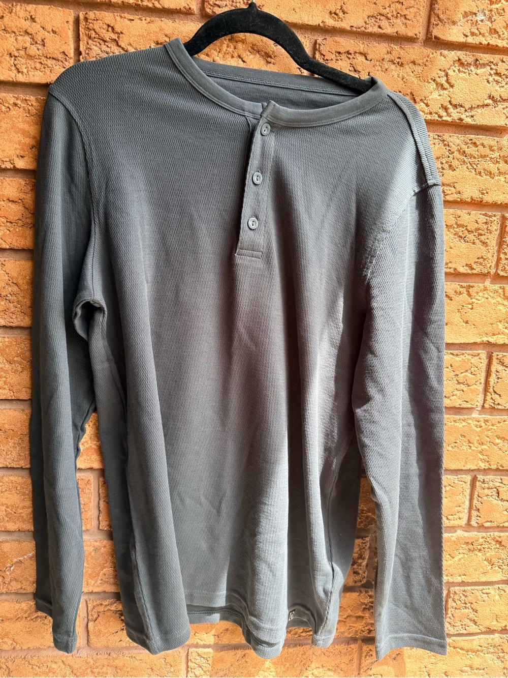 4/$25 • Cloudveil Charcoal Cotton Blend Long Sleeve Henley